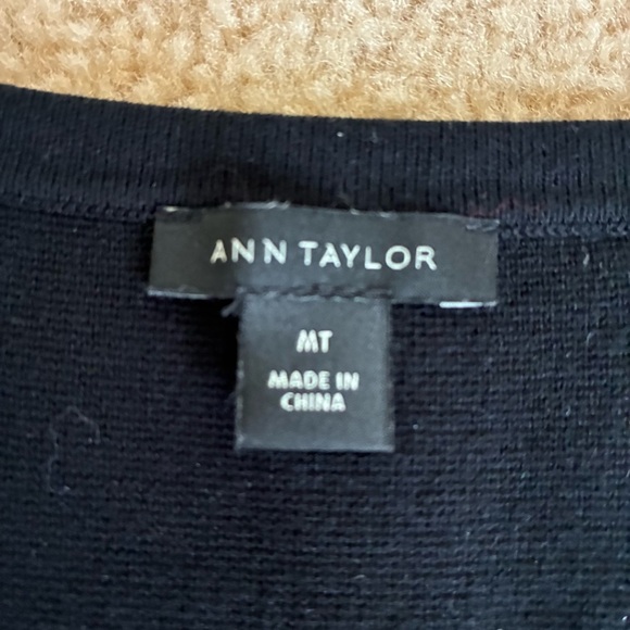Ann Taylor Black Short Sleeve Knit Dress- MT - Picture 8 of 12